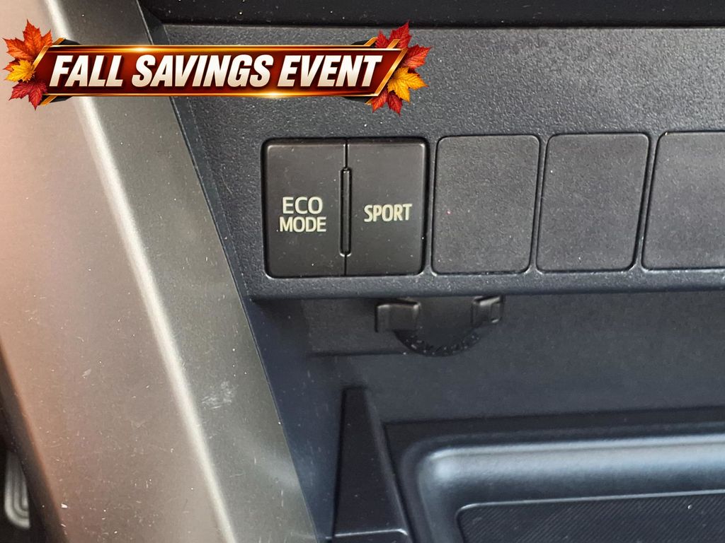 Used 2013 Classic Silver Metallic Toyota XLE image 22