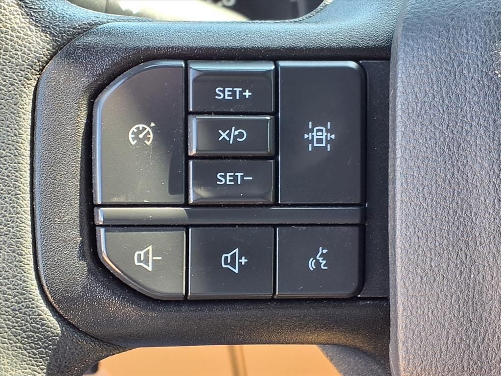 Used 2023 Avalanche Ford XLT image 15