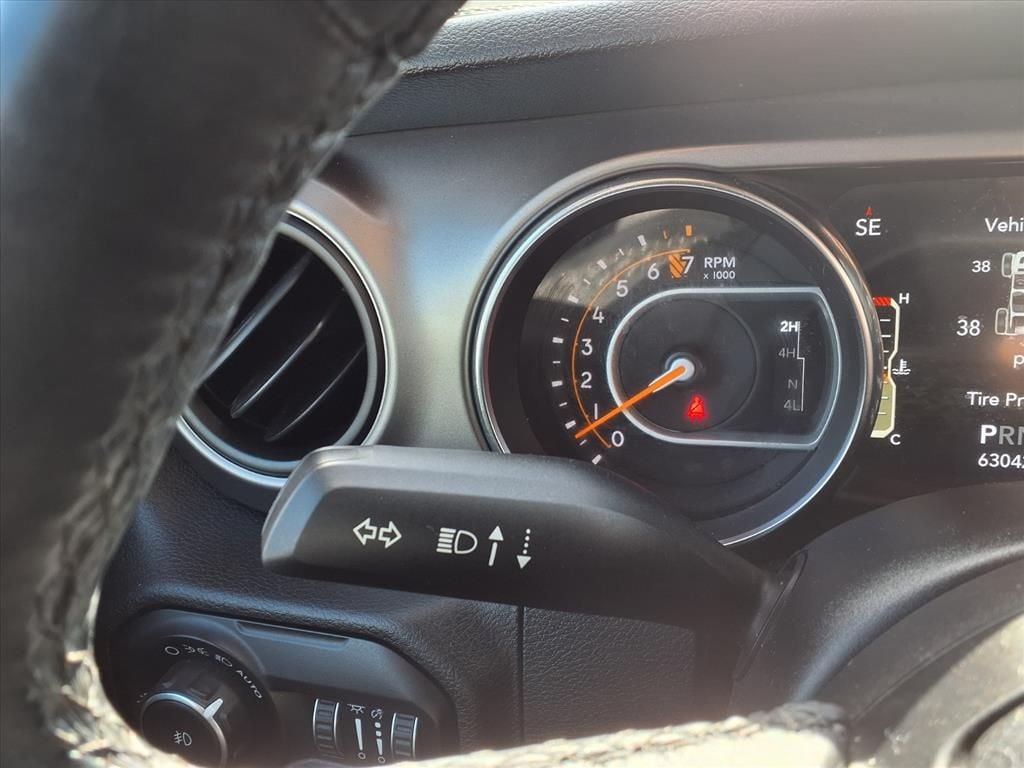 Used 2019 Baja Yellow Clearcoat Jeep Unlimited Sport S image 22