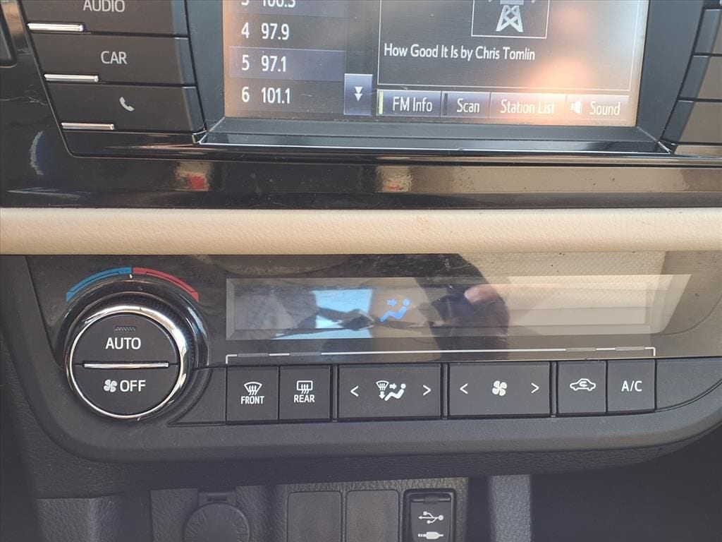 Used 2016 Super White Toyota LE image 20