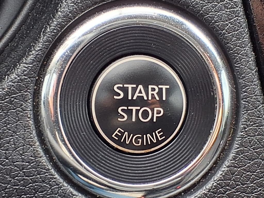 Used 2019 Caspian Blue Metallic Nissan SV image 18