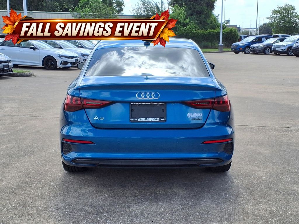 Used 2022  Audi 40 Prestige image 9