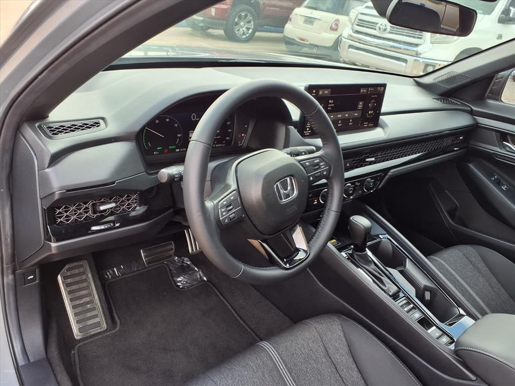 Used 2025 Gray Honda Sport image 12