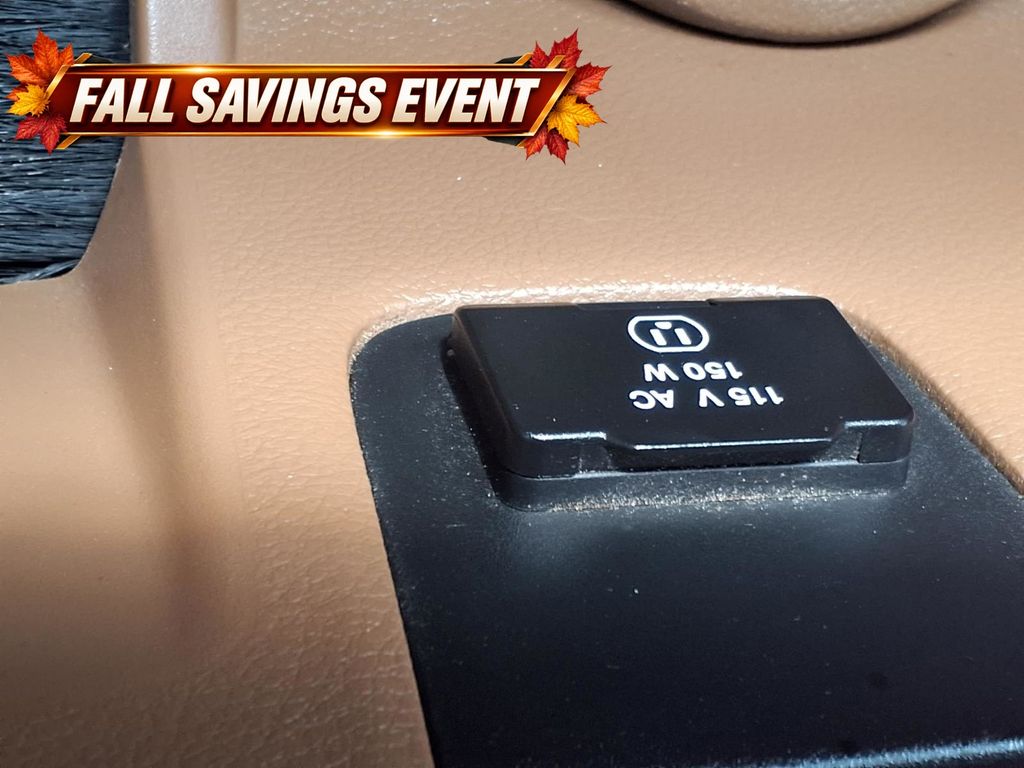 Used 2013 Bright White Clearcoat Jeep Unlimited Sahara image 24