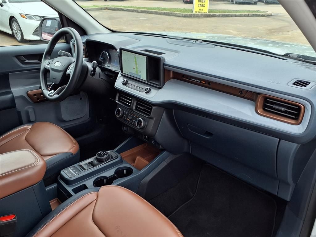 Used 2024 Cactus Gray Ford Lariat image 14