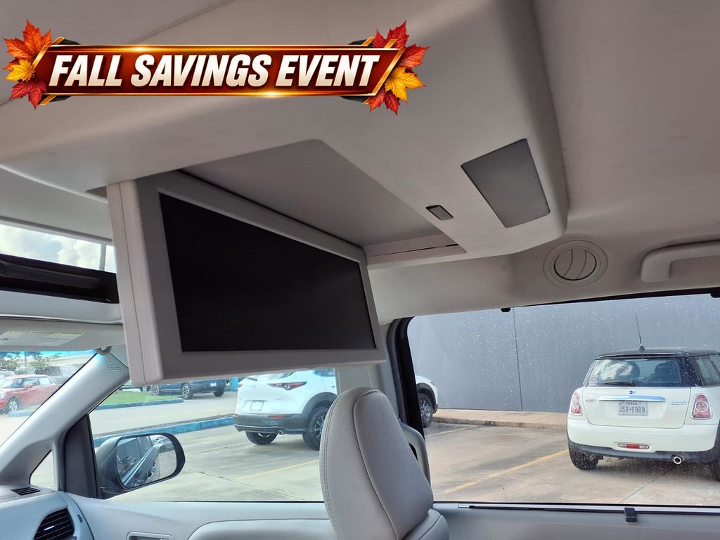Used 2017 Midnight Black Metallic Toyota XLE Premium image 14