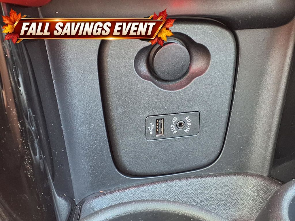 Used 2014 Blazing Red MINI Base image 20