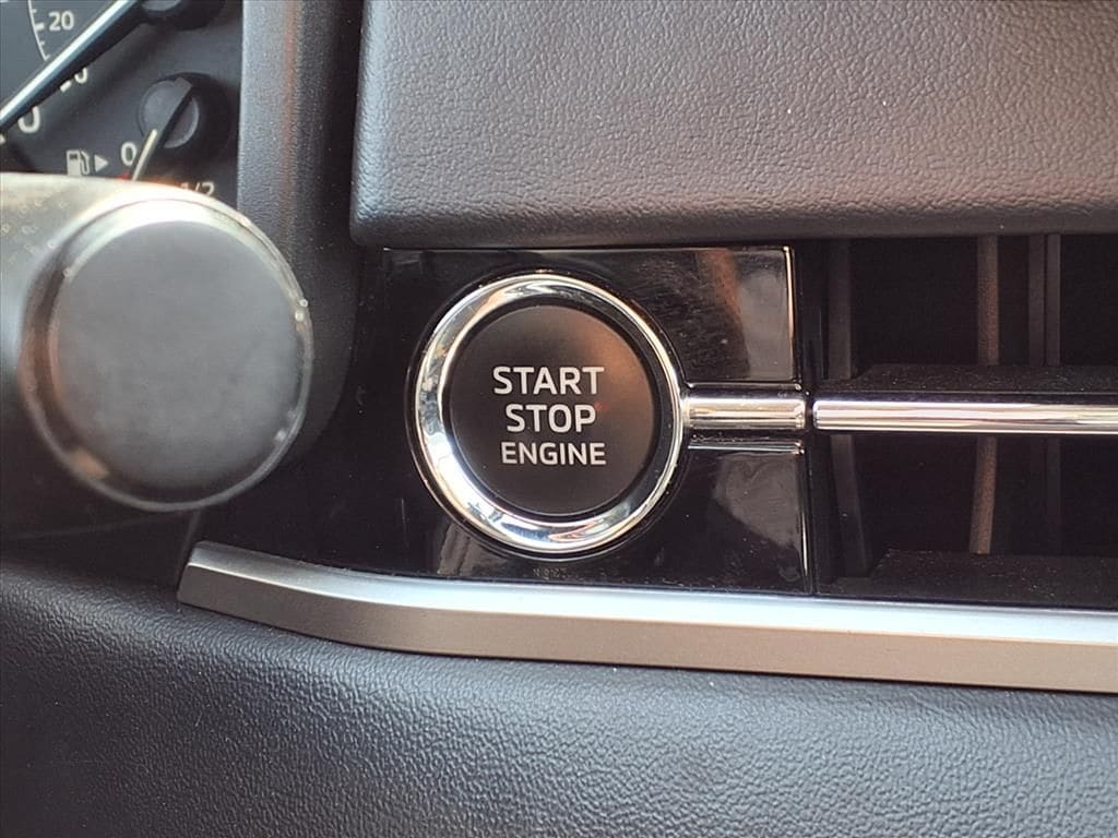 Used 2024 Gray Mitsubishi SE image 14