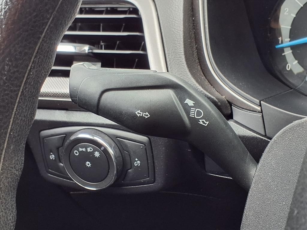 Used 2017 Magnetic Ford SE image 22