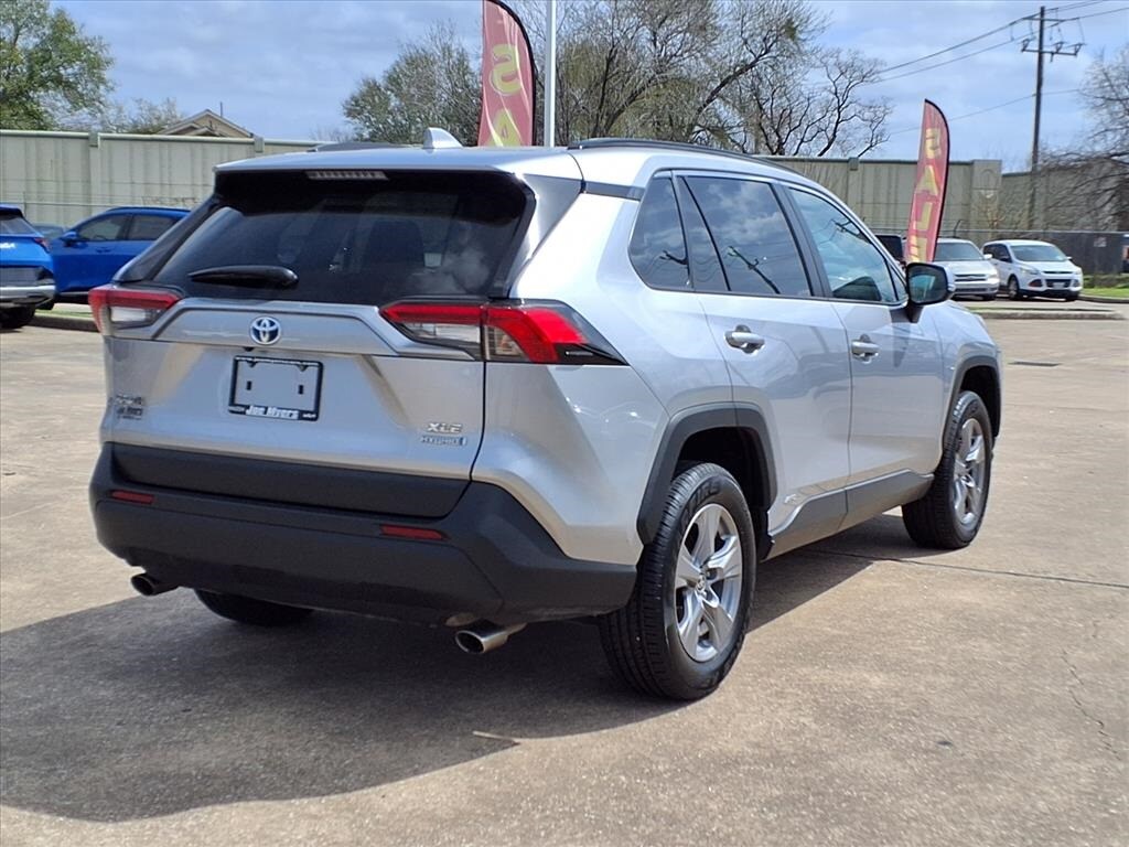 Used 2022 Toyota RAV4 Hybrid XLE SUV