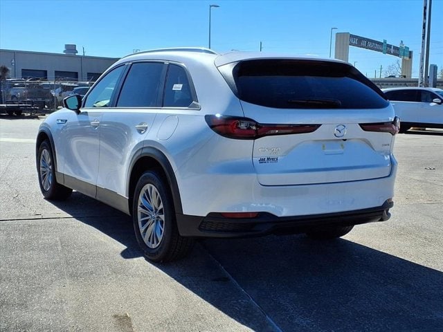 New 2026 Rhodium White Premium Mazda 3.3 Turbo Select AWD image 2