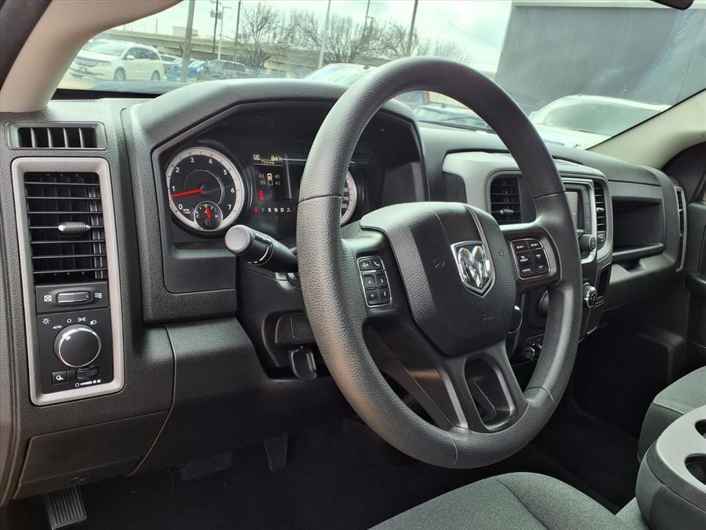 Used 2021 Diamond Black Crystal Pearlcoat Ram Tradesman image 10