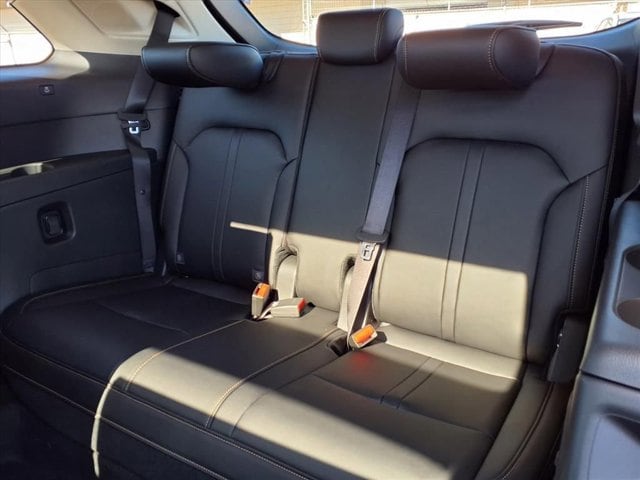 Used 2026 Artisan Red Premium Mazda 3.3 Turbo Premium image 10