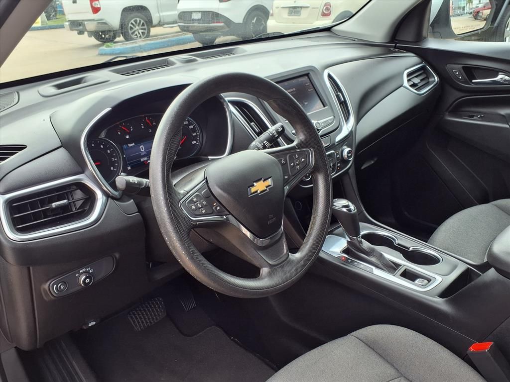 Used 2020 Silver Ice Metallic Chevrolet LT image 18