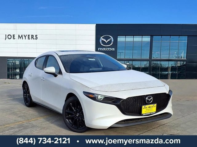 2026 Mazda CX-3 Premium MT 5-Door SKYACTIV's photo