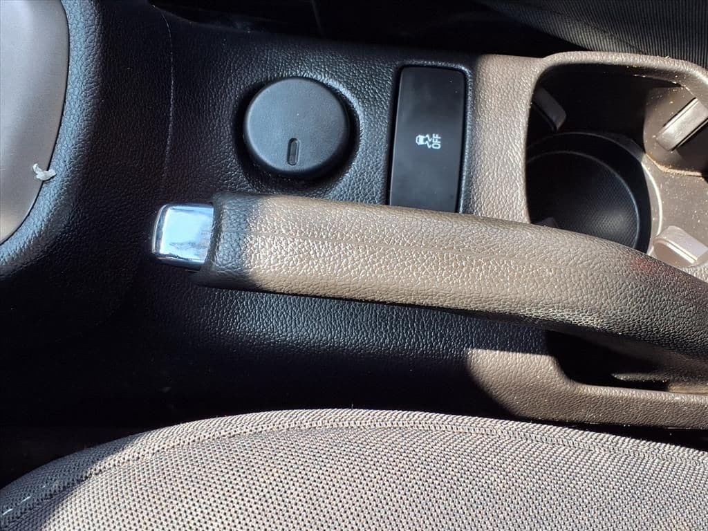 Used 2015 Black Granite Metallic Chevrolet LT image 28