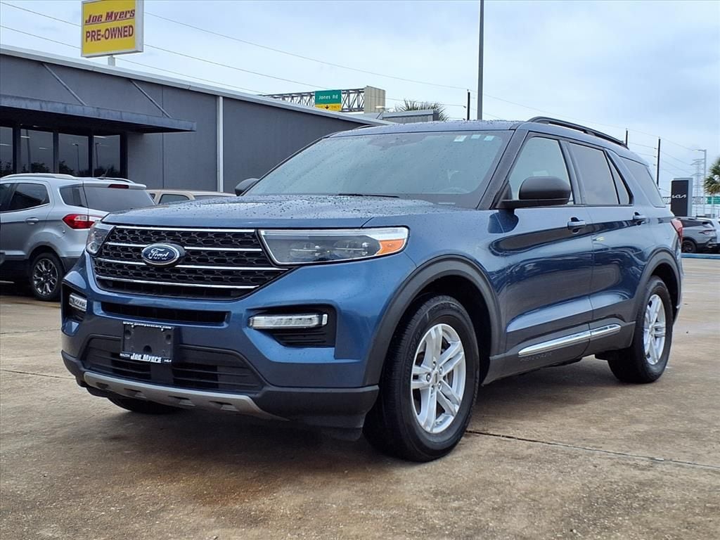 Used 2020 Blue Ford XLT image 4