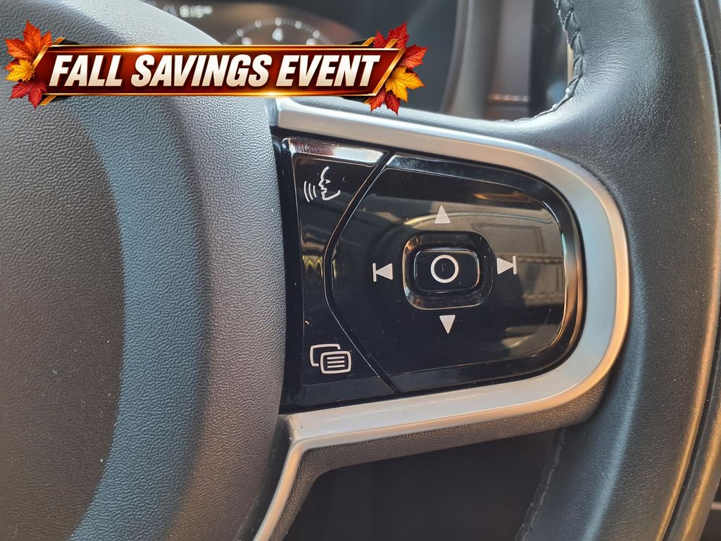 Used 2021 Crystal White Volvo T5 Inscription image 21