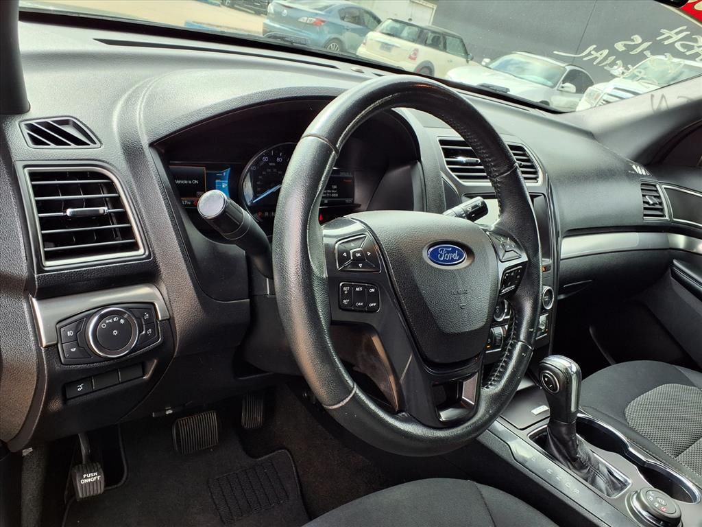 Used 2018 Magnetic Ford XLT image 12