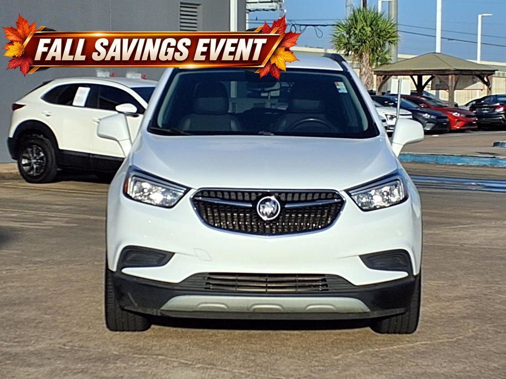 Used 2021 Summit White Buick Preferred image 7
