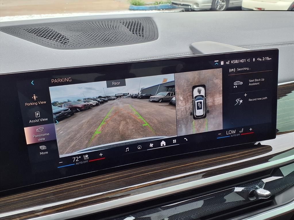 Used 2025 Alpine White BMW sDrive40i image 24