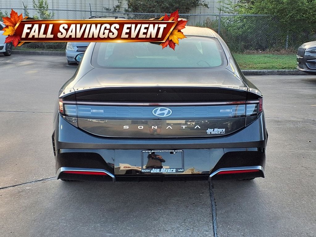 Used 2025 Portofino Gray Hyundai SEL image 8