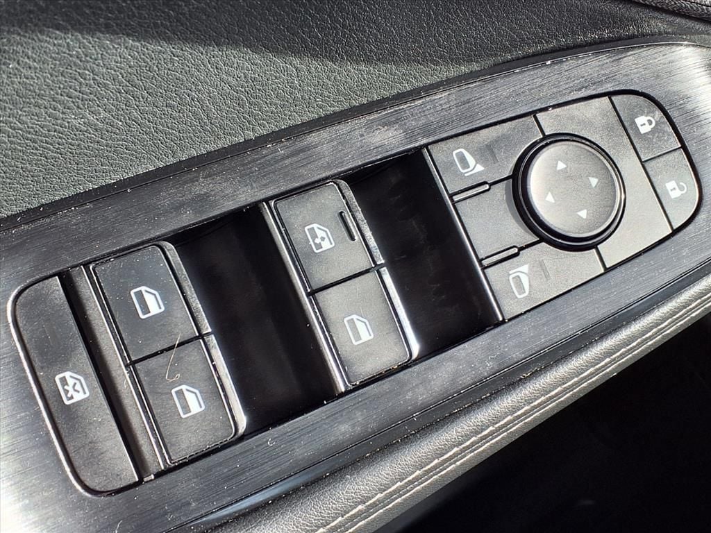 Used 2021 Gun Metallic Nissan S image 23