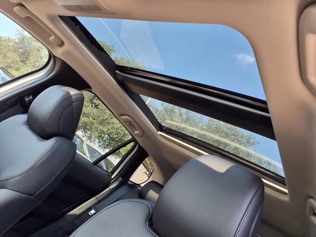 New 2025 Wind Chill Pearl Mazda 2.5 Turbo Premium AWD image 6