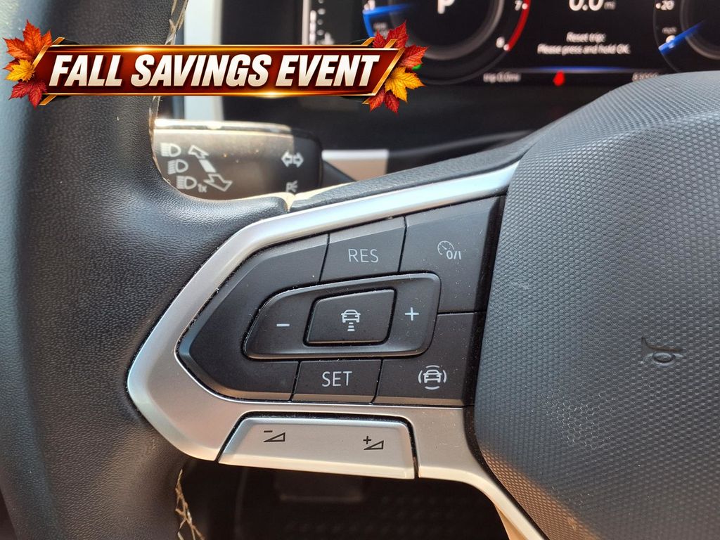 Used 2022  Volkswagen 3.6L V6 SE w/Technology image 19