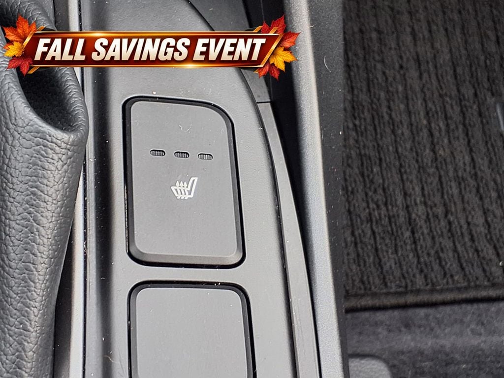 Used 2018 Sparkling Silver Hyundai 2.4 Base image 16
