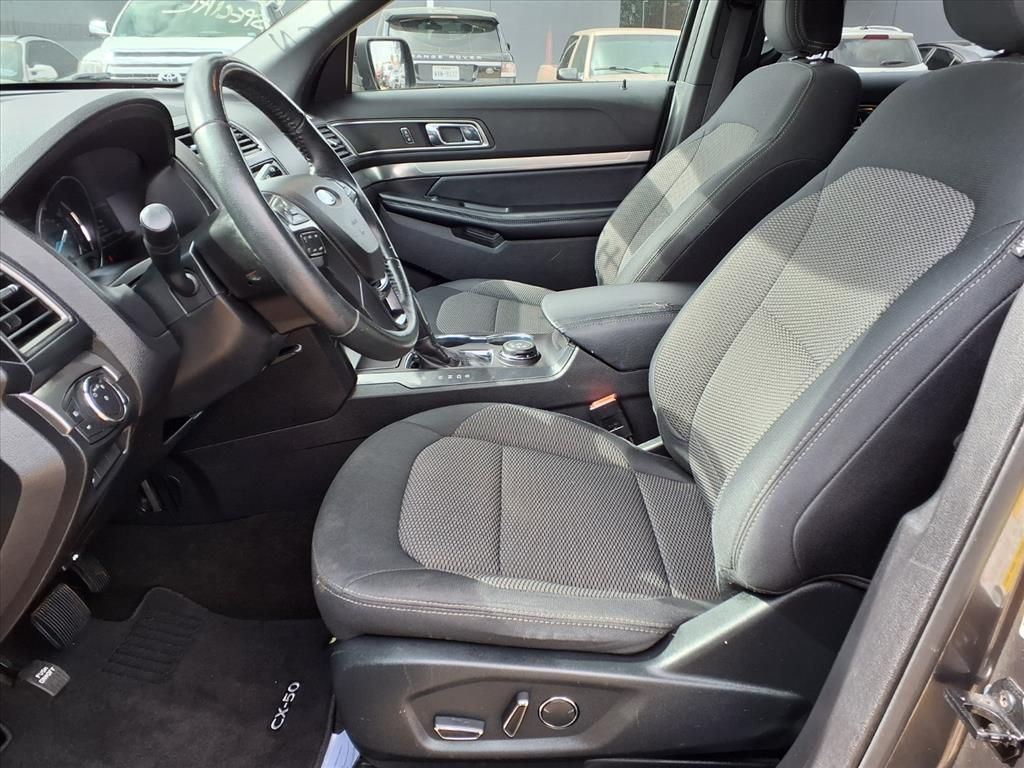 Used 2018 Magnetic Ford XLT image 6