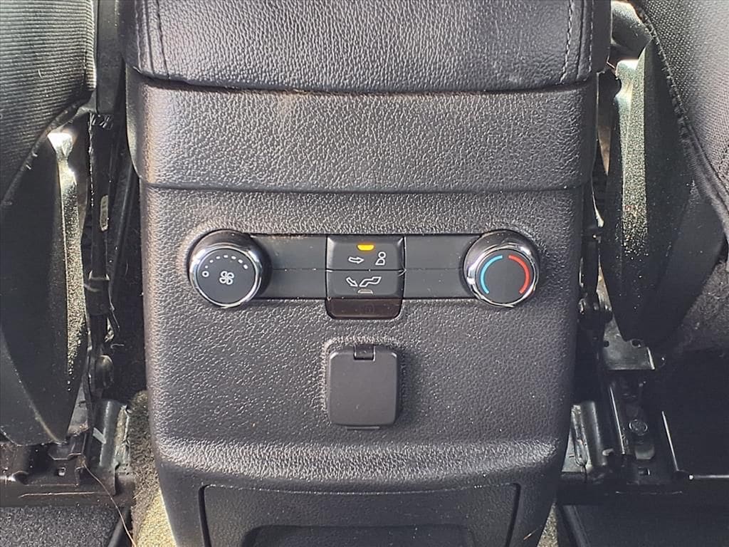 Used 2018 Magnetic Ford XLT image 10