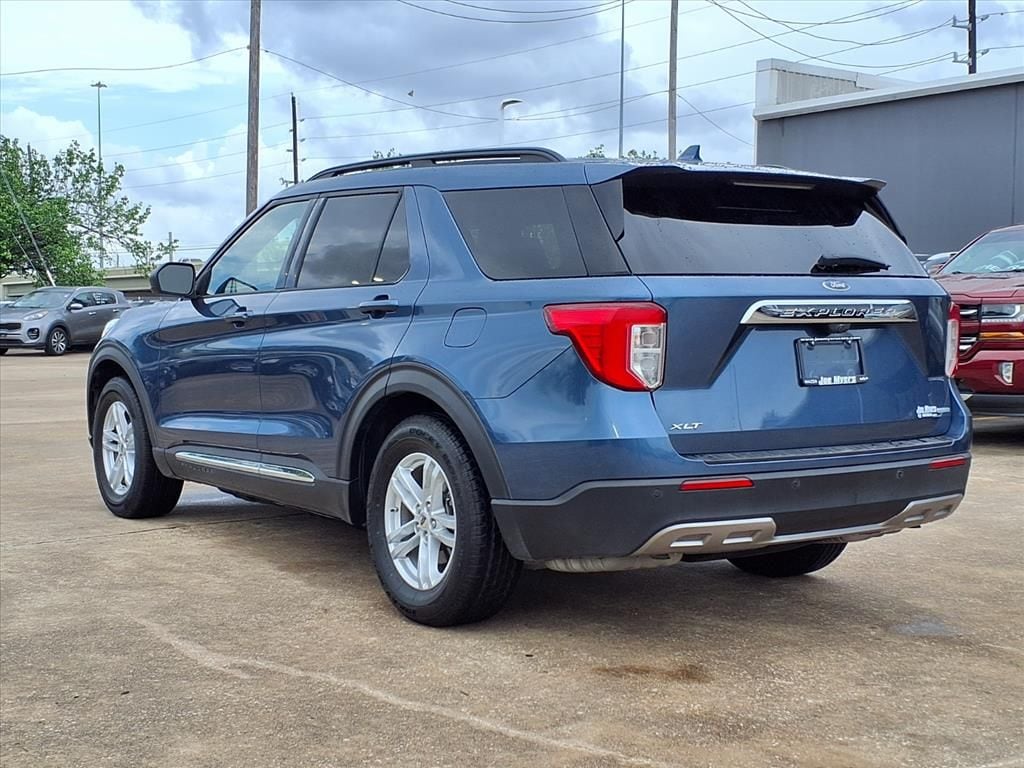 Used 2020 Blue Ford XLT image 2