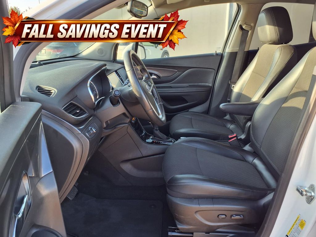 Used 2021 Summit White Buick Preferred image 10