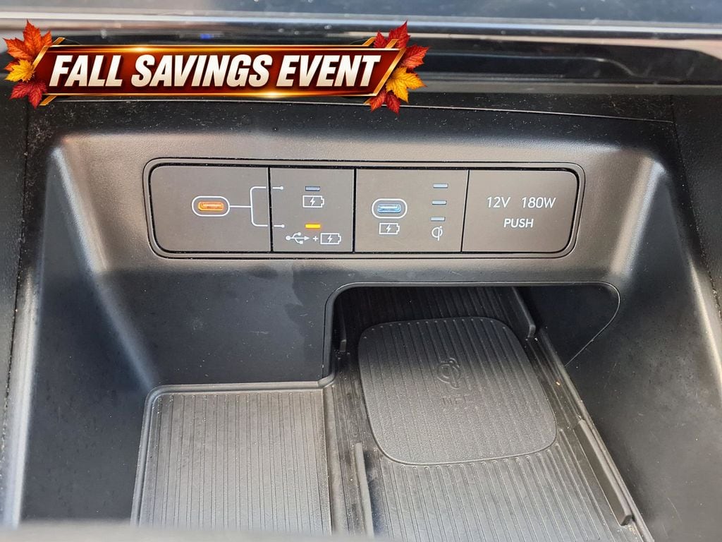 Used 2025 Phantom Black Hyundai SEL image 21