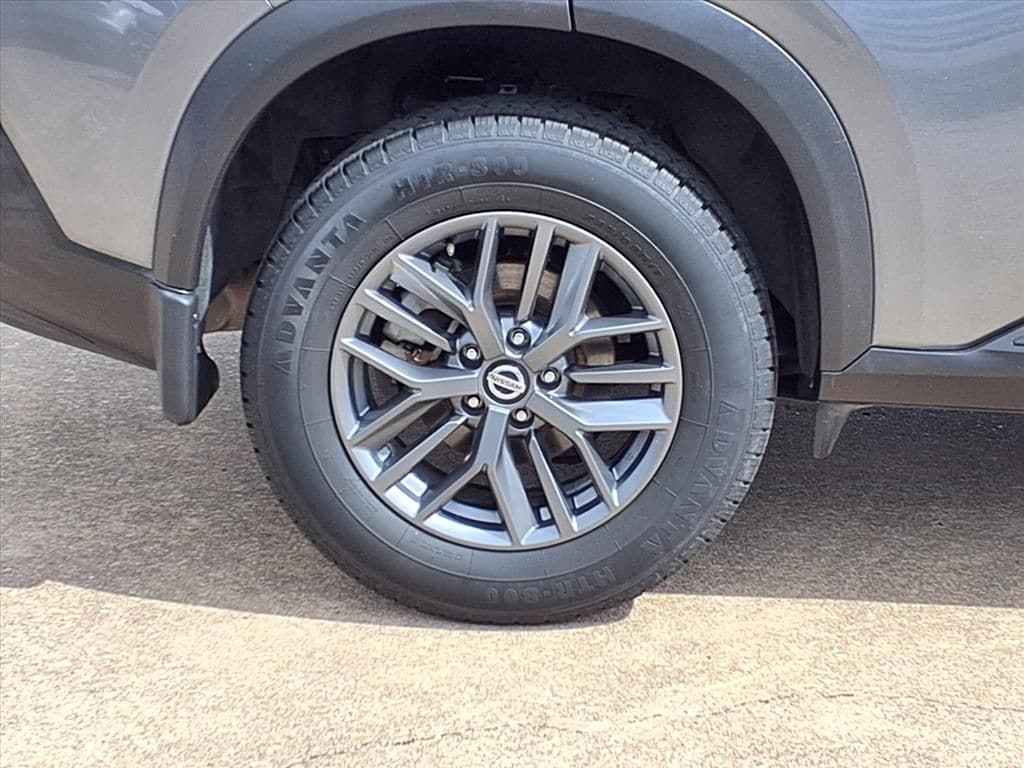 Used 2021 Gun Metallic Nissan S image 30