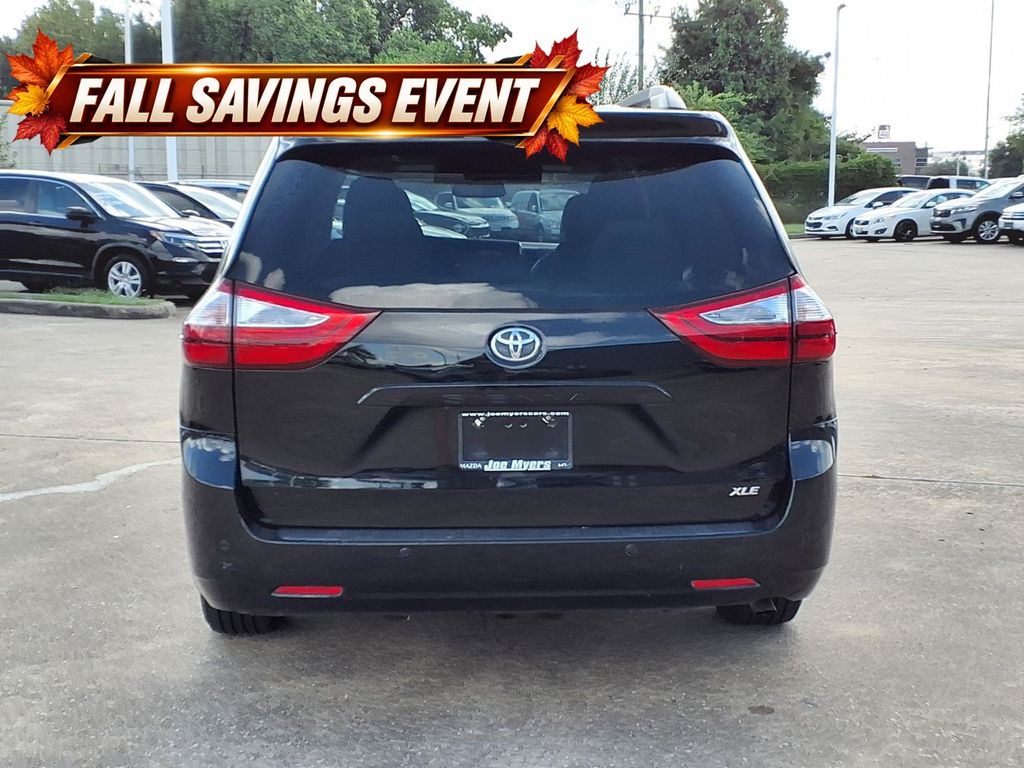 Used 2017 Midnight Black Metallic Toyota XLE Premium image 8