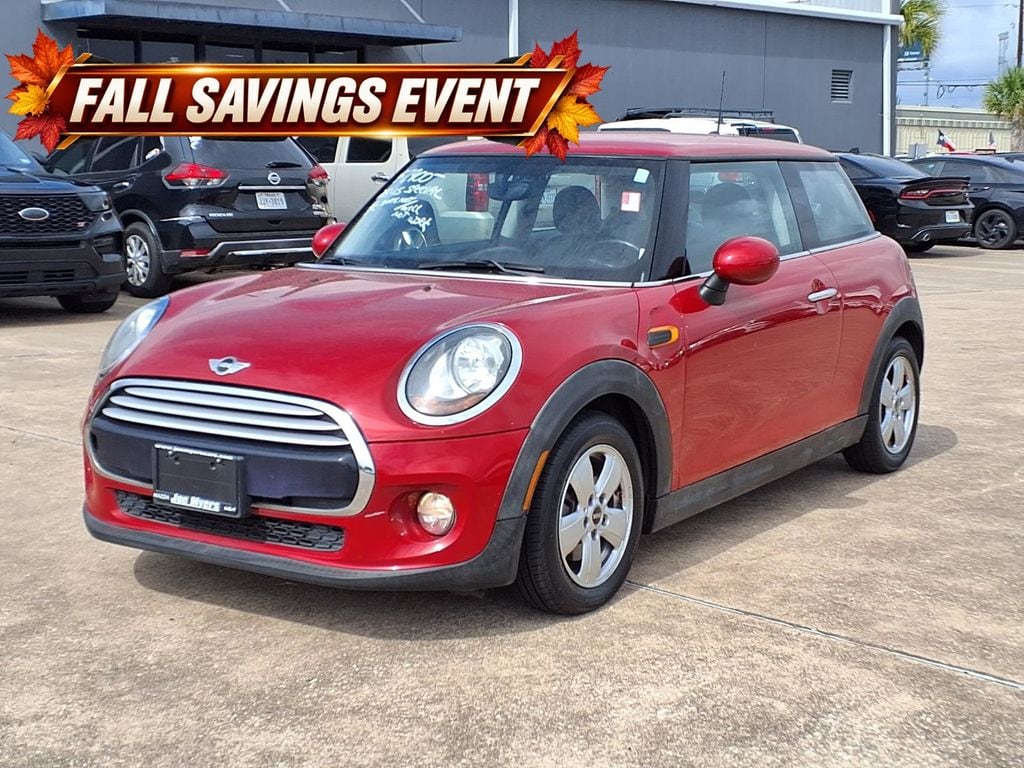 Used 2014 Blazing Red MINI Base image 3