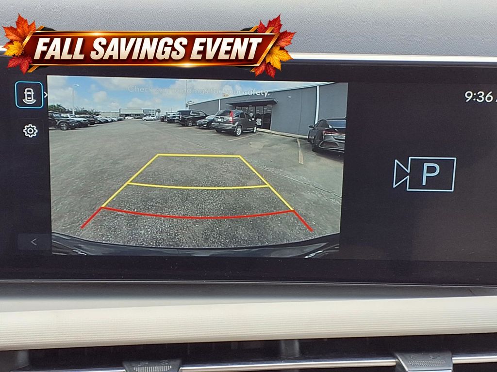 Used 2025 Phantom Black Hyundai SEL image 29