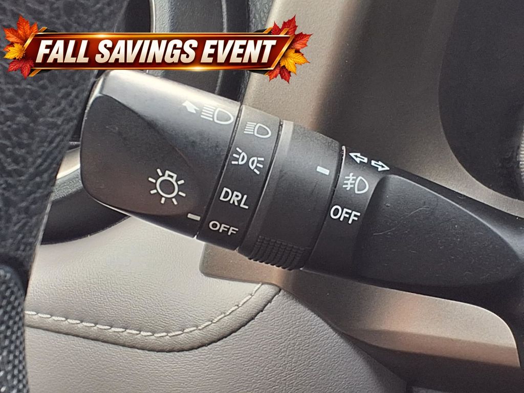 Used 2013 Classic Silver Metallic Toyota XLE image 15