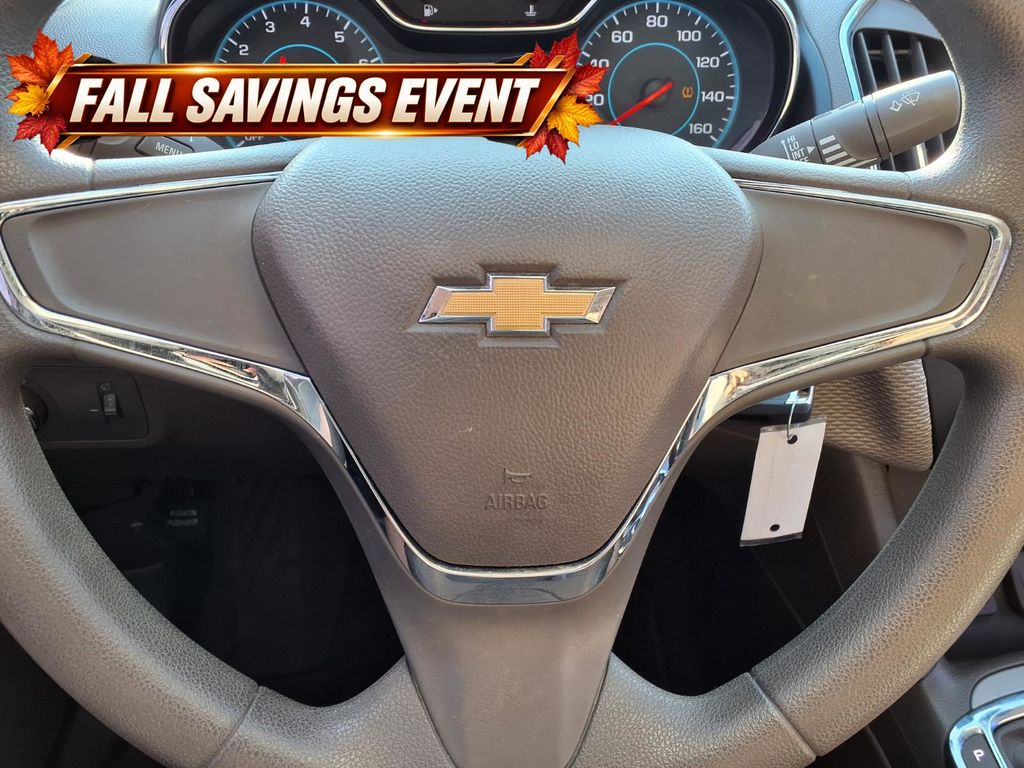 Used 2017 Summit White Chevrolet LS image 15