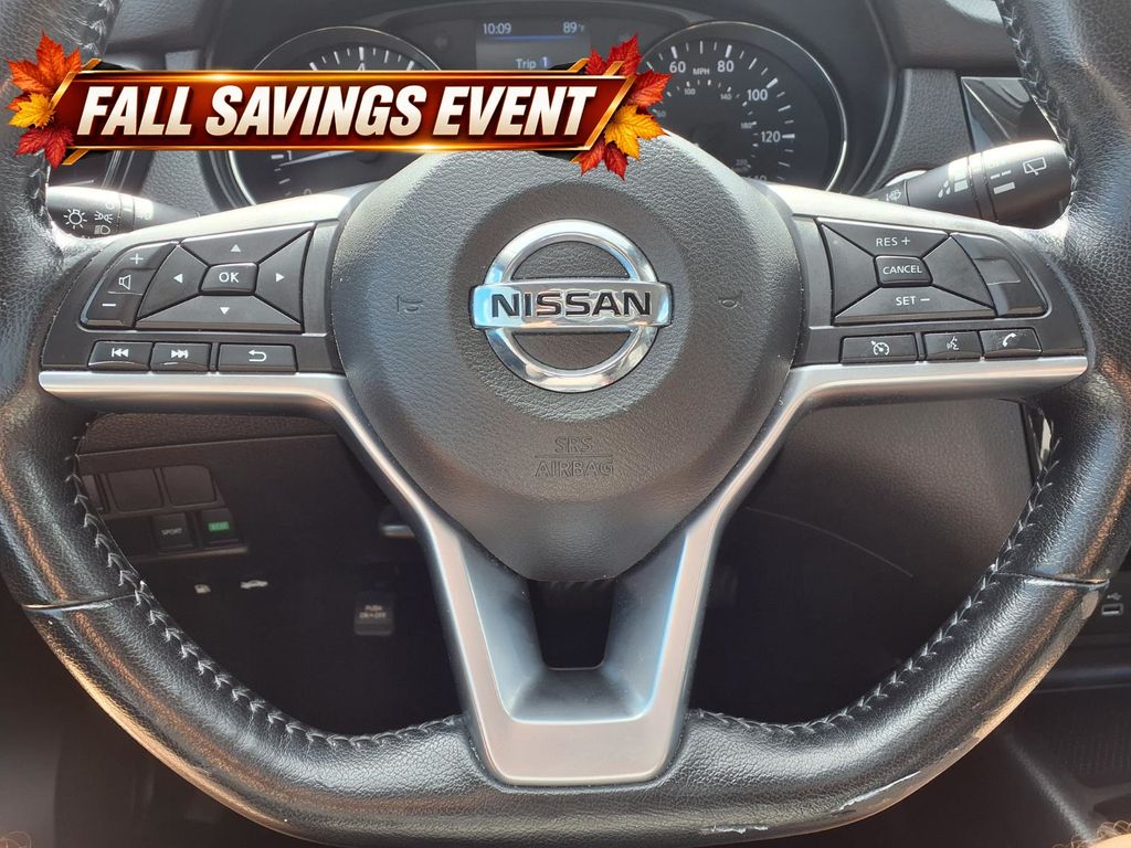 Used 2022 Scarlet Ember Pearl Metallic Nissan SV image 17