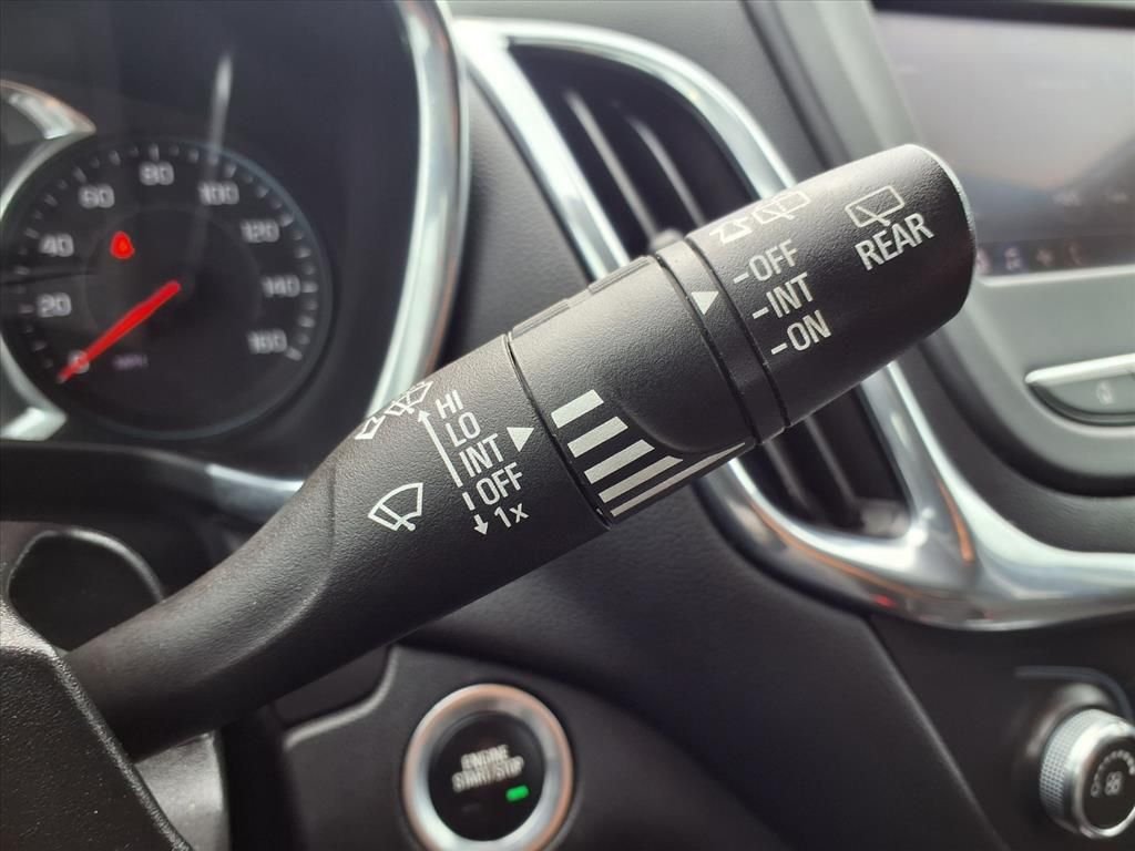 Used 2020 Silver Ice Metallic Chevrolet LT image 28