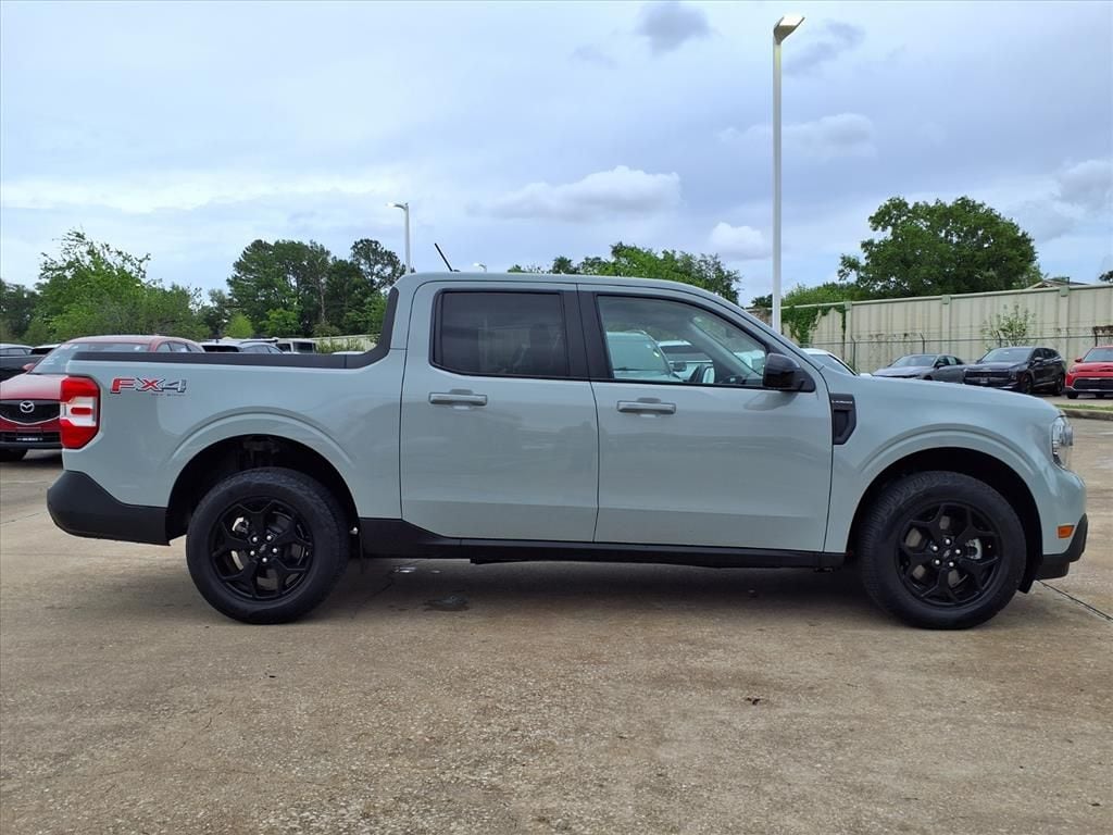 Used 2024 Cactus Gray Ford Lariat image 8