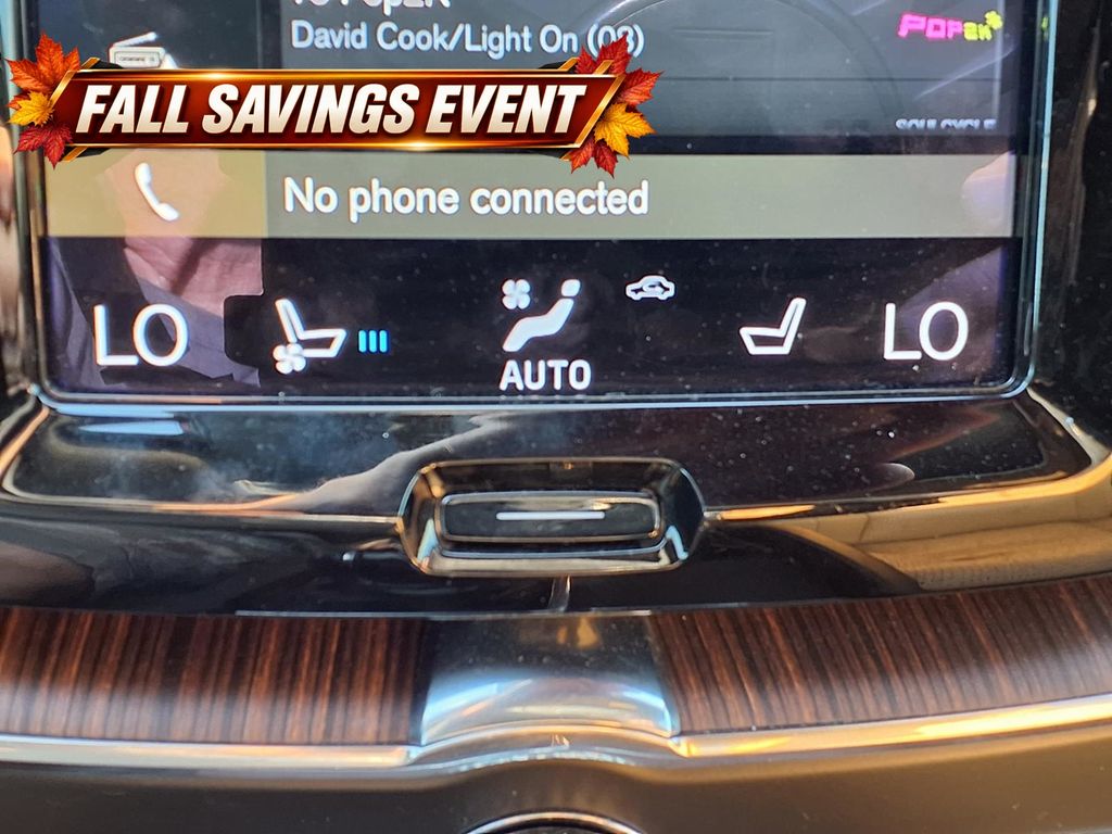 Used 2021 Crystal White Volvo T5 Inscription image 17