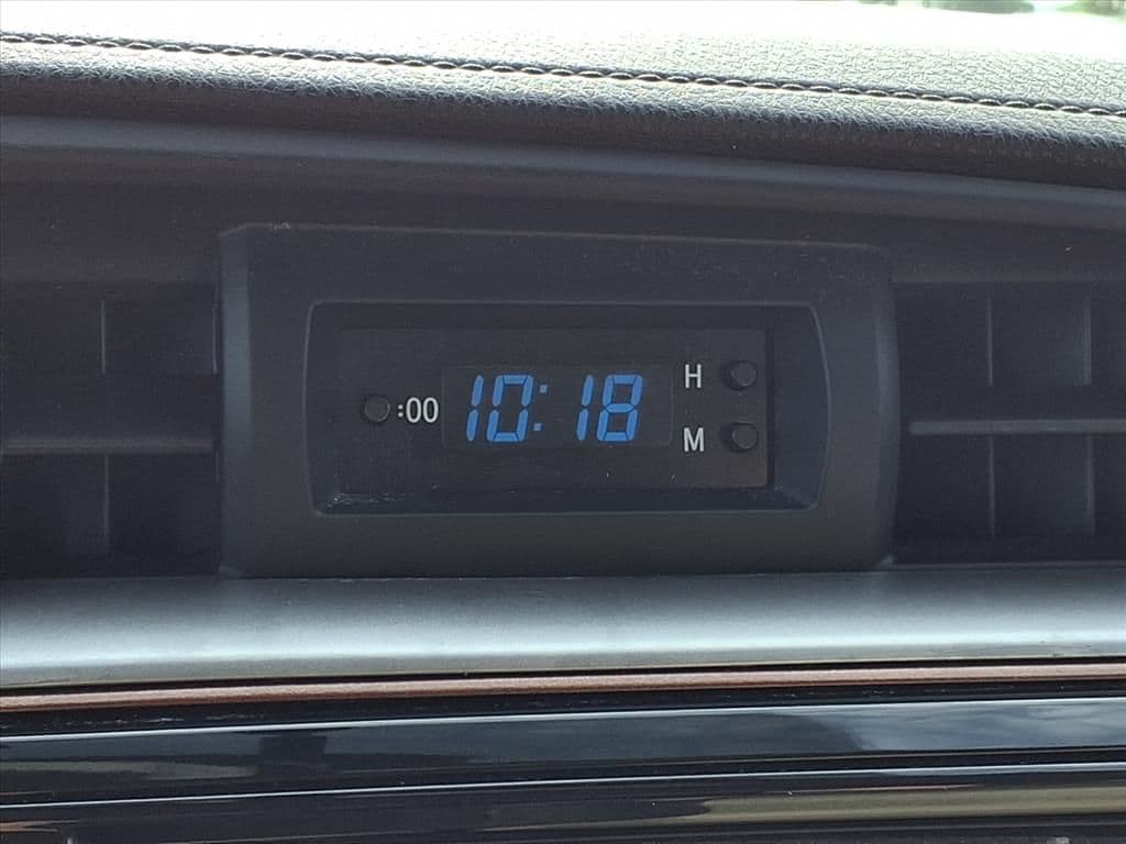 Used 2016 Super White Toyota LE image 26