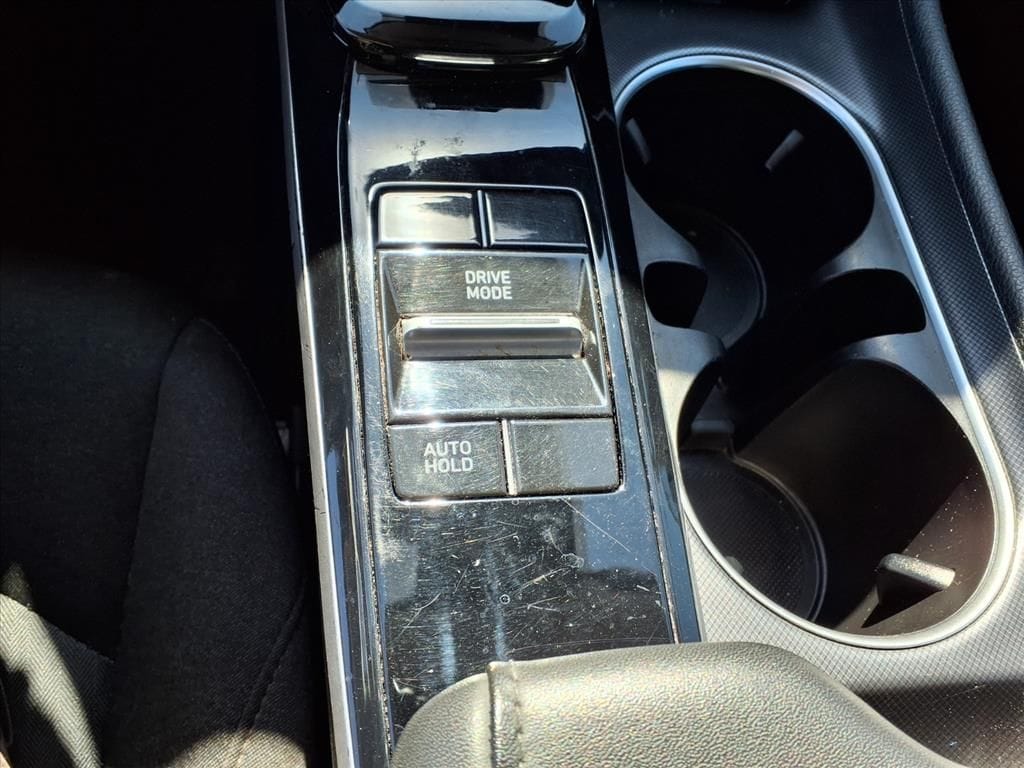 Used 2021 Portofino Gray Hyundai SE image 19