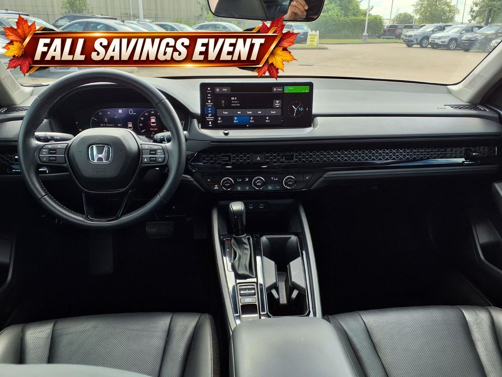 Used 2024  Honda EX-L image 9