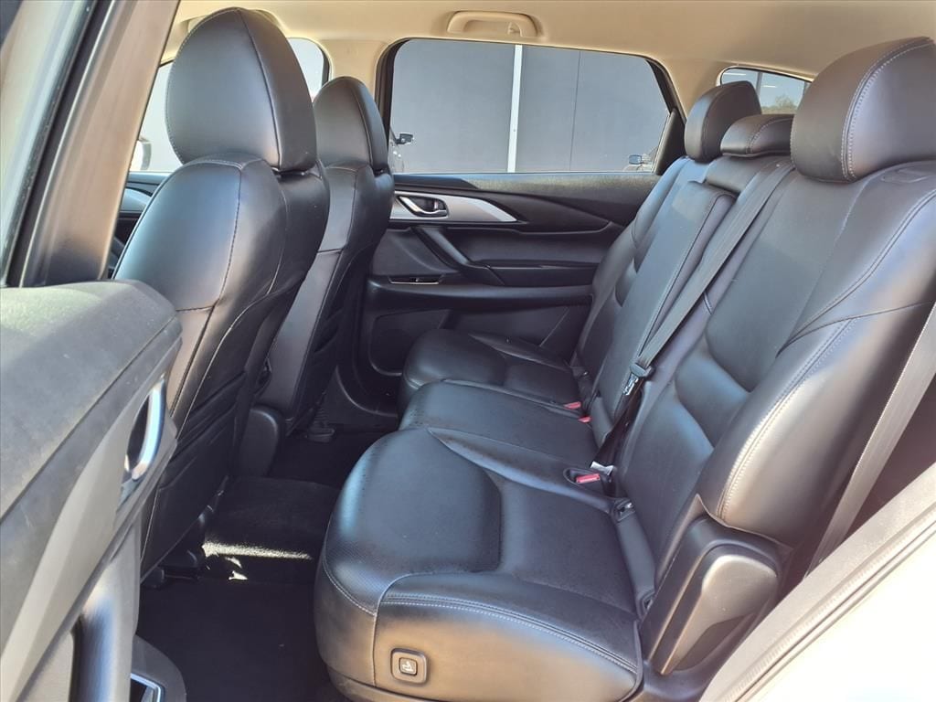 Used 2022 Snowflake White Pearl Mica Mazda Touring image 11