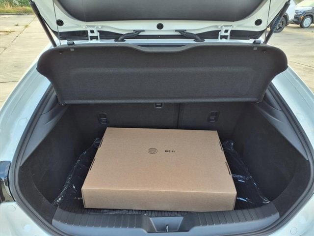 New 2026 Snowflake White Pearl Mazda 2.5 S Premium image 7